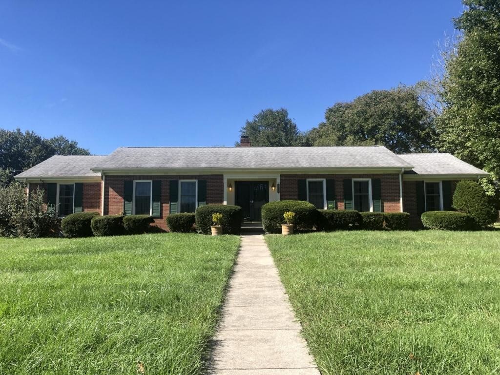 Primary Photo - 104 Hughes Ave