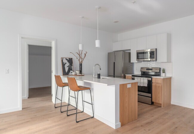 Building Photo - Spacious 2-Bedroom, 2-Bath Retreat: Ultima...