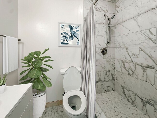 Foto del edificio - Brand New Modern 1 Bed / 1 Bath in a Gorgeous Carlsbad Neighborhood