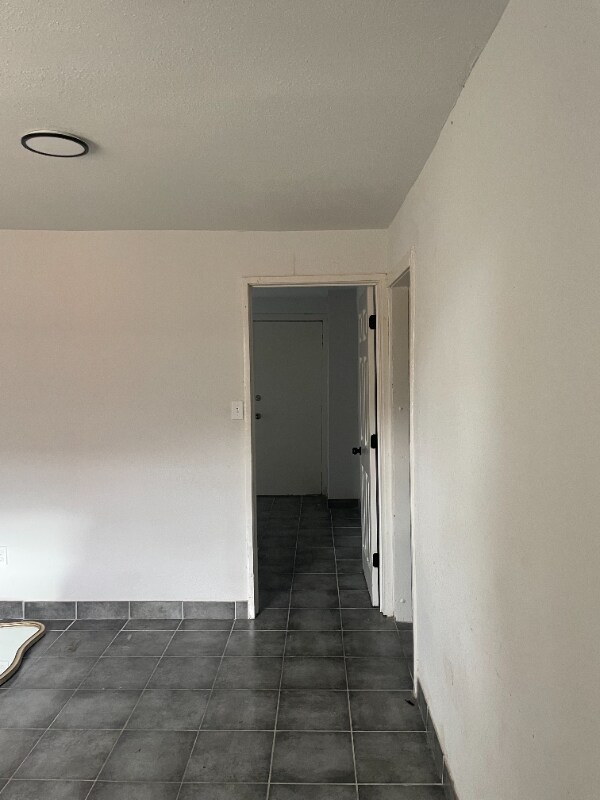 Building Photo - 1815 Nomas St