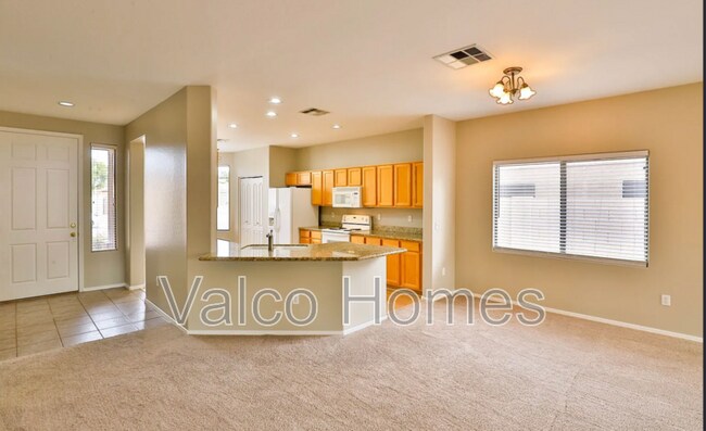 Building Photo - 2047 E Riviera Dr