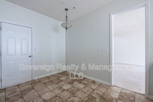 Building Photo - 278 Regent Square