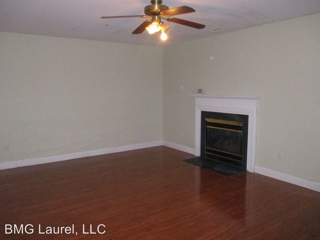 Foto del edificio - 4 br, 3.5 bath House - 7923 Bent Bough Rd.