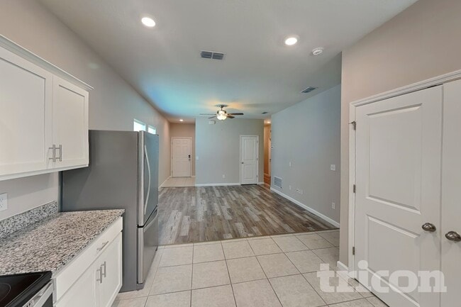 Building Photo - 1073 Cades Cv Wy