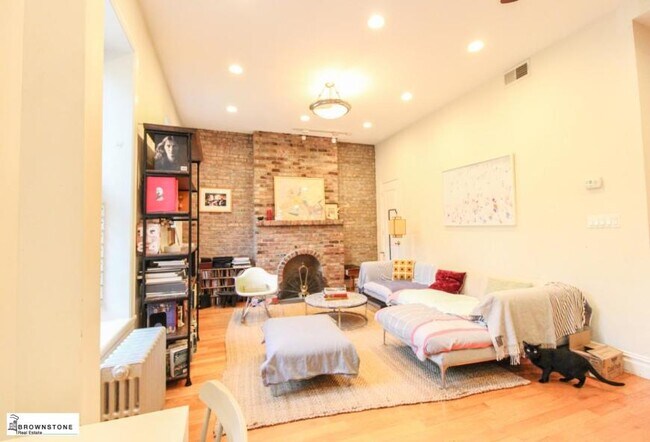 Building Photo - 3 bedroom in BROOKLYN NY 11231