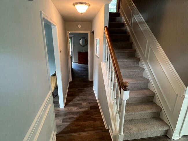 Building Photo - 301 Penns Ln