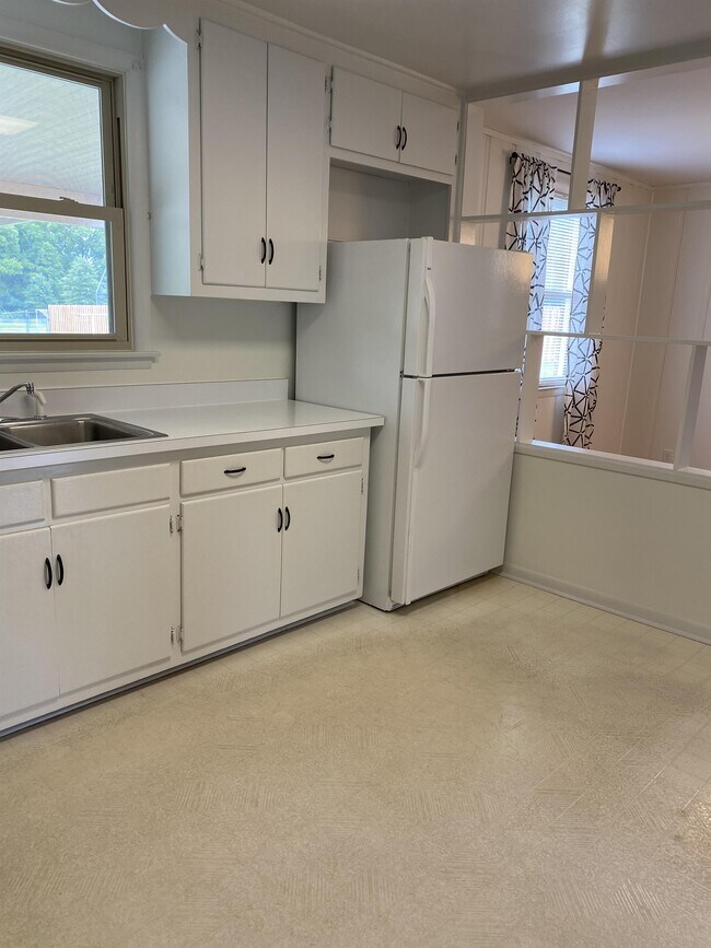 Foto del edificio - 4950 Hopedale Dr