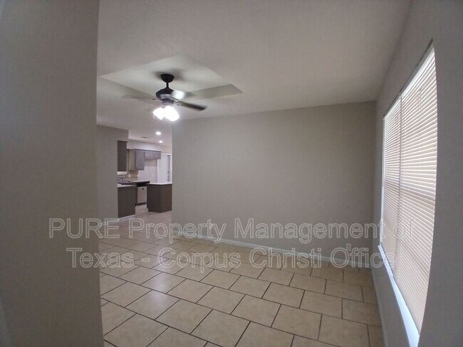 Building Photo - 4713 S Shea Pkwy
