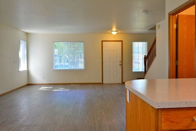 Building Photo - 20546 SW Lavender Ave