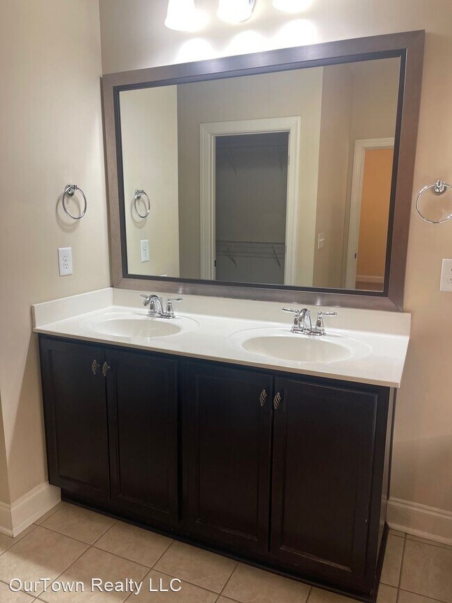Building Photo - 4 br, 2 bath House - 1524 Westbury Park Court