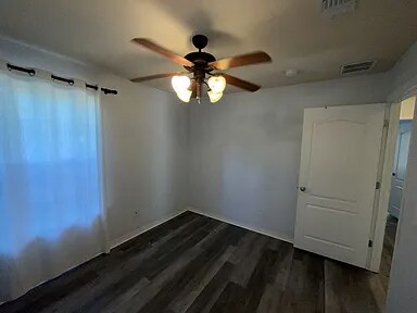 Building Photo - 800 E Baars St