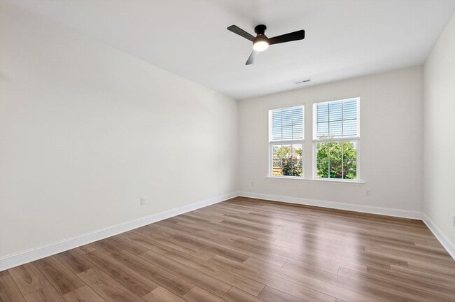 Foto del edificio - Beautiful Modern 3BR Townhome in the Heart of Wendell!