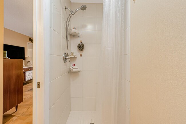 Foto del edificio - 261 Cape Shores Cir