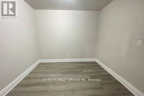 Photo du bâtiment - 32 River Rock Crescent