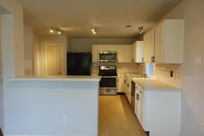 Building Photo - 21327 Hadrian Dr