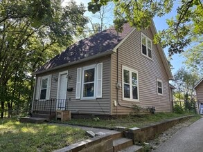 Building Photo - 3002 Woodland St
