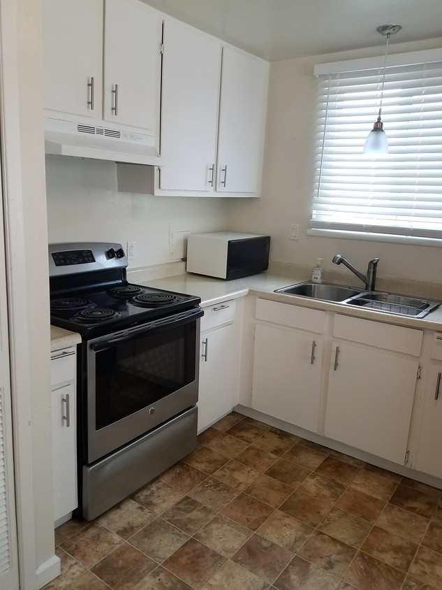 679 Military East - Springhill Apartments
