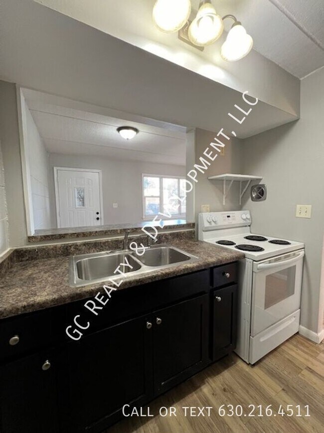 Building Photo - ***CRYSTAL LAKE 1ST FLOOR UNIT / 2 BDRM - ...