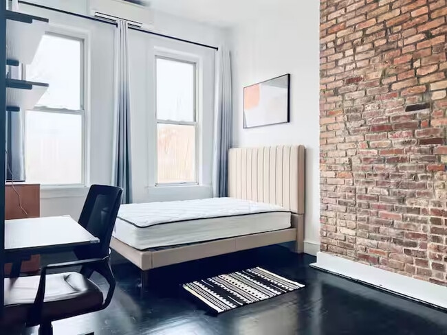 Photo - Furnished room/NOT APARTMENT