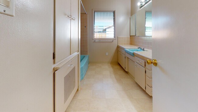 Foto del edificio - 5704 Dorothy Dr