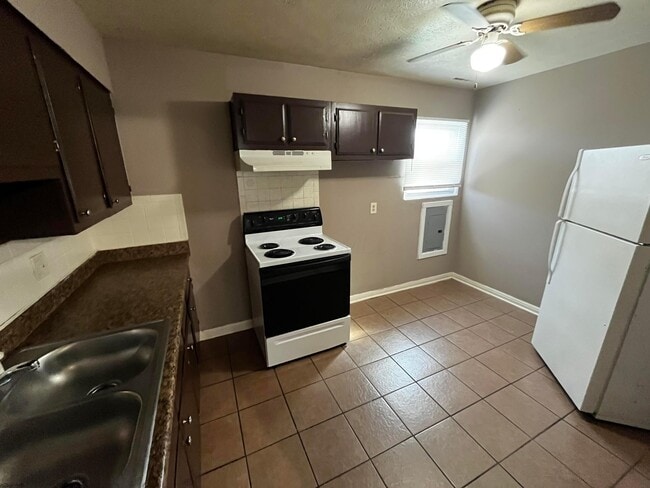 Foto del edificio - 2261 Springmont Ave