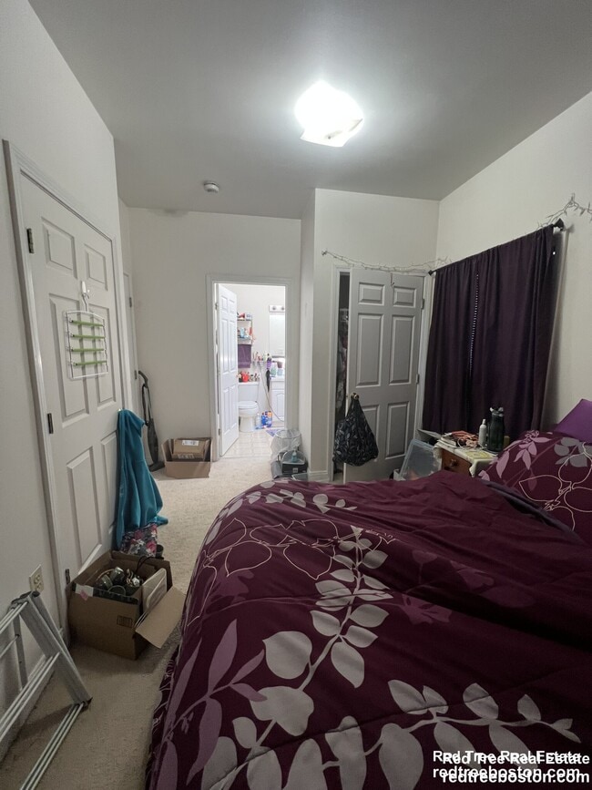 Foto del edificio - 8-10 Glencoe St. Unit 5