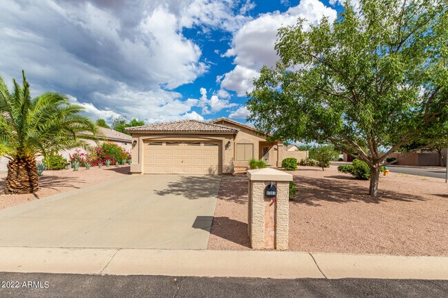 Building Photo - 6983 S Russet Sky Way