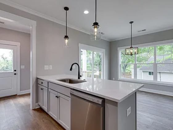 Photo - 568 Lowndes Hill Rd Townhome