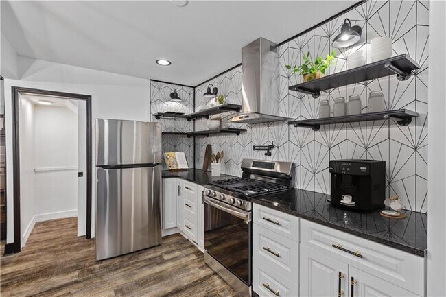 Foto del edificio - 7228 Whipple St
