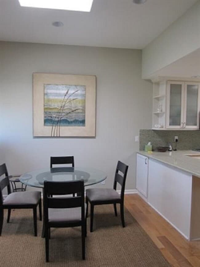 Building Photo - 4008 Ocean Dr