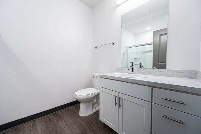 Interior Photo - Vera on Broad