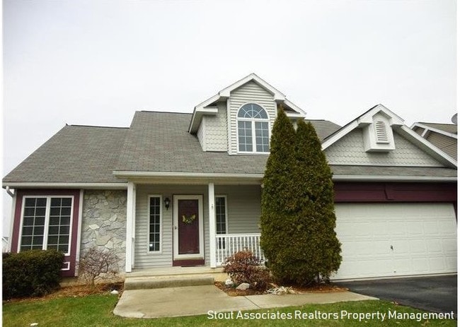 Building Photo - 317 Sycamore Ln