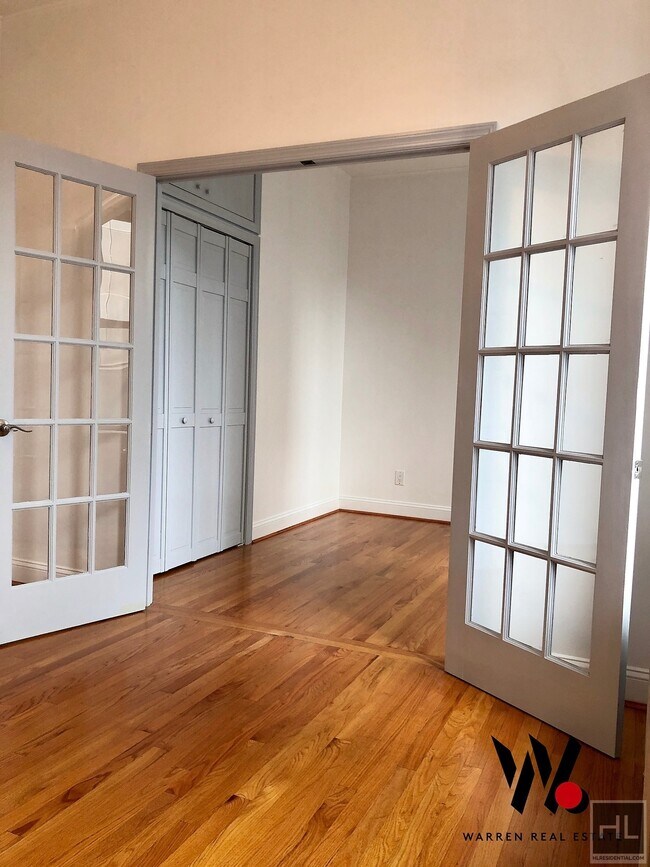 Building Photo - 202 EAST 6 STREET