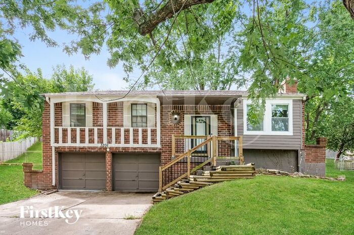 Foto principal - 3208 NW Canterbury Pl