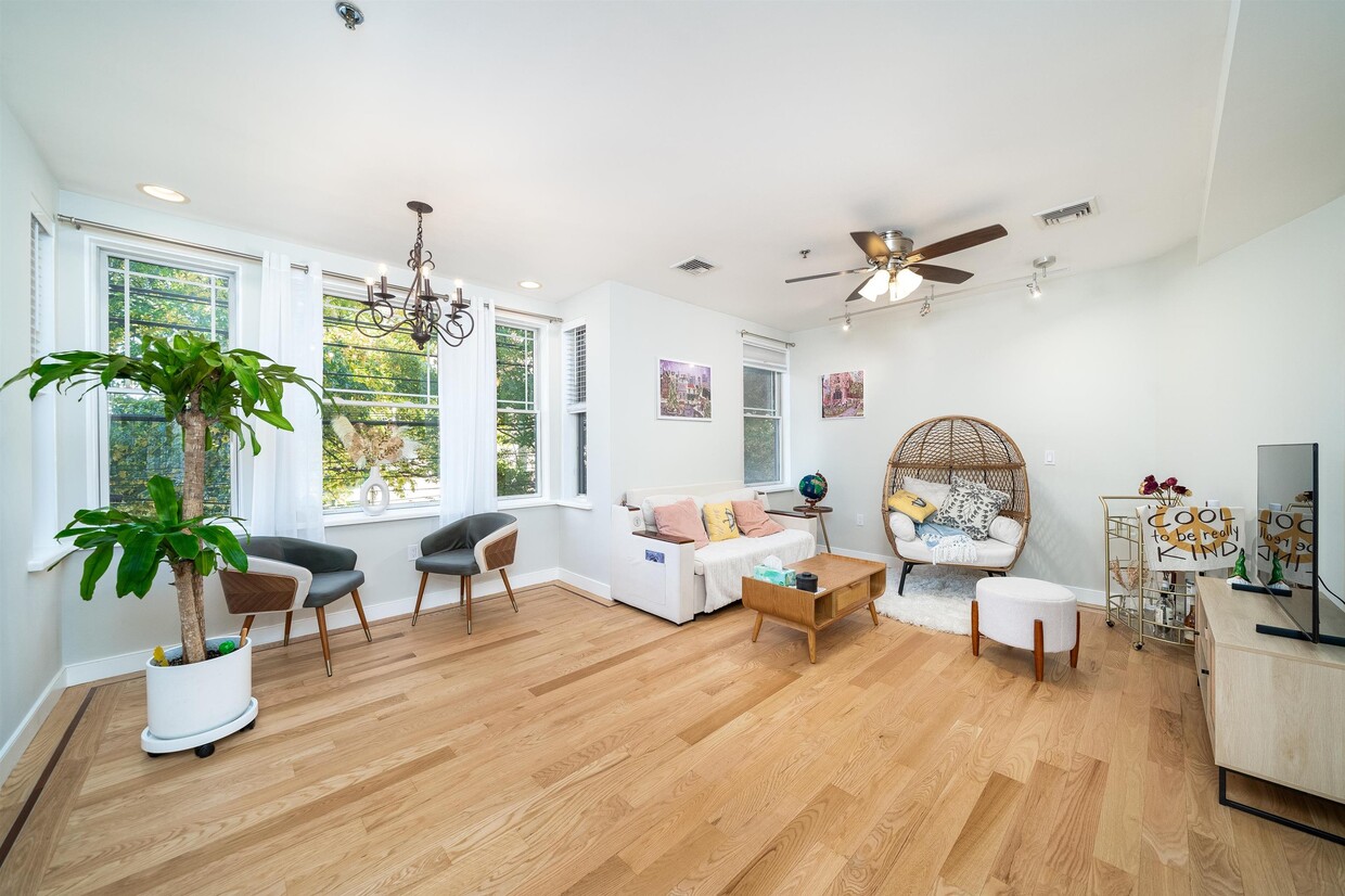 Foto principal - 207 2nd St