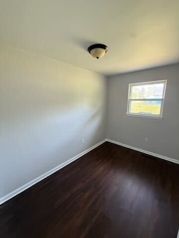 Building Photo - Fresh on the Market – 3 Bedroom, 1 Bath Ho...