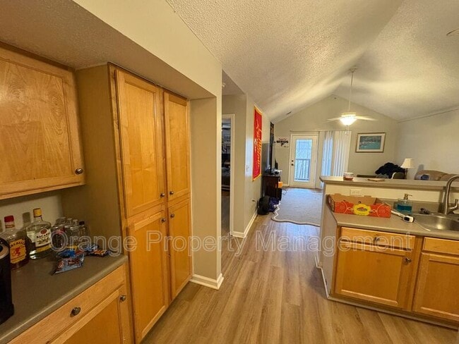 Foto del edificio - 1331 Harts Ridge Dr