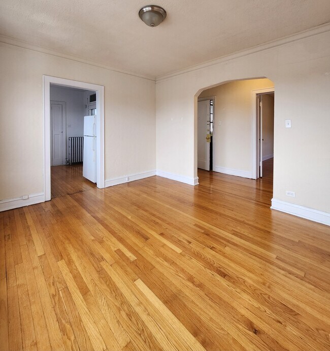 Foto del edificio - 5425 W Montrose Ave