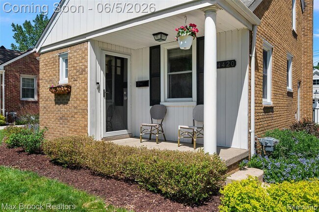 Foto del edificio - 4420 Elmwood Ave