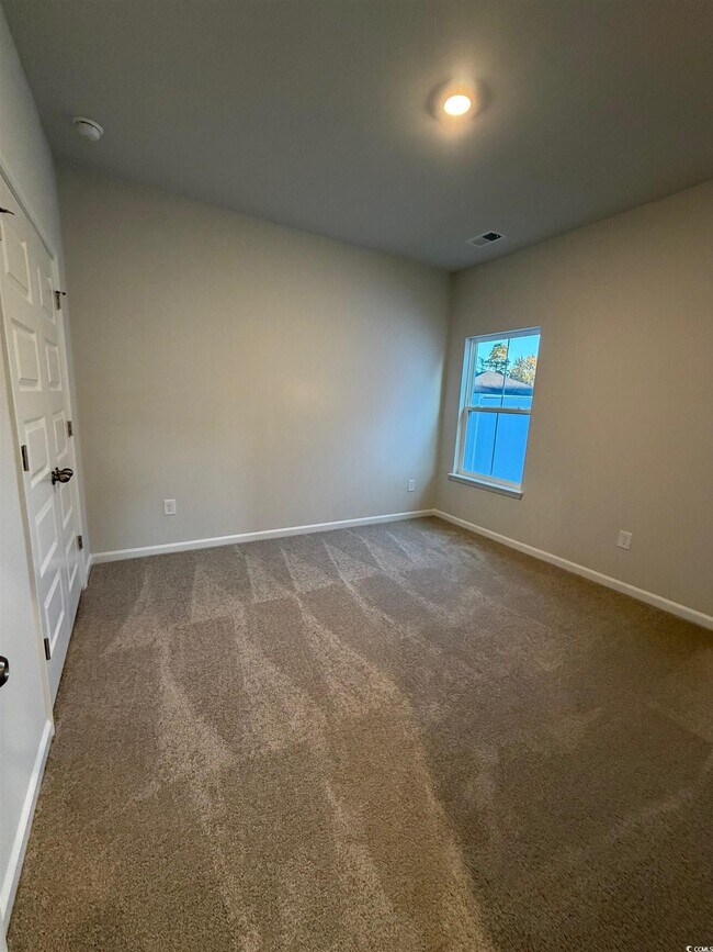 Foto del edificio - 699 Laconic Dr