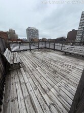 Building Photo - 454 W Roslyn Pl