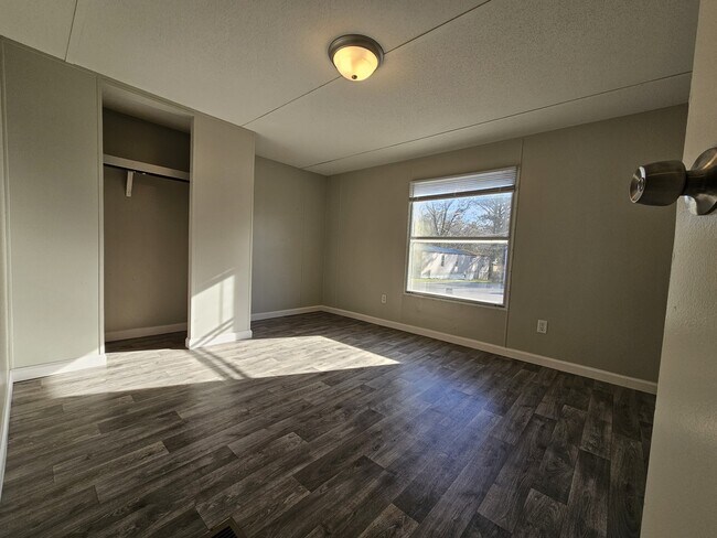 Foto del edificio - 210 Jamback Rd