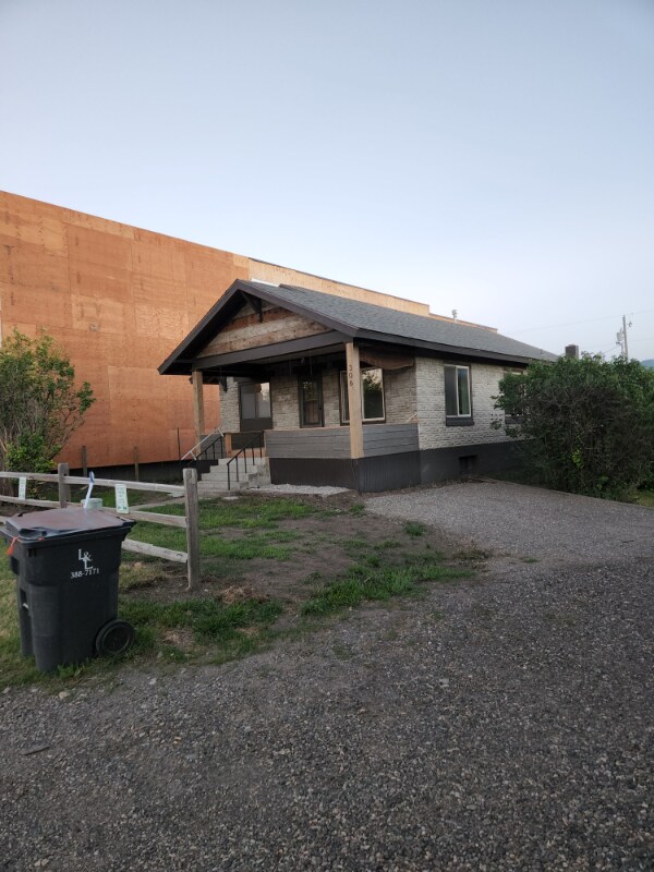 306 Mill St, Gallatin Gateway, MT 59730 House Rental in Gallatin