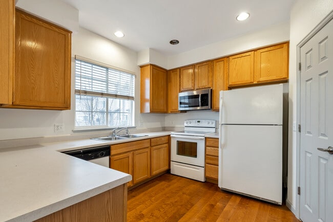 Building Photo - 2 Bedroom Condo in Littleton with a Fireplace and 2-car Garage!