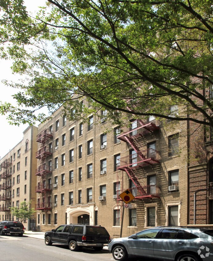 Building Photo - 3118 Brighton 4Th St