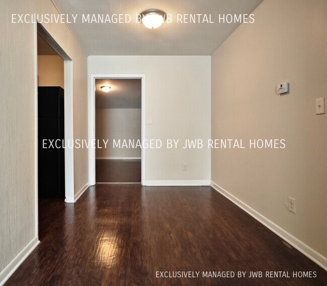 Building Photo - 1014 Mantes Ave