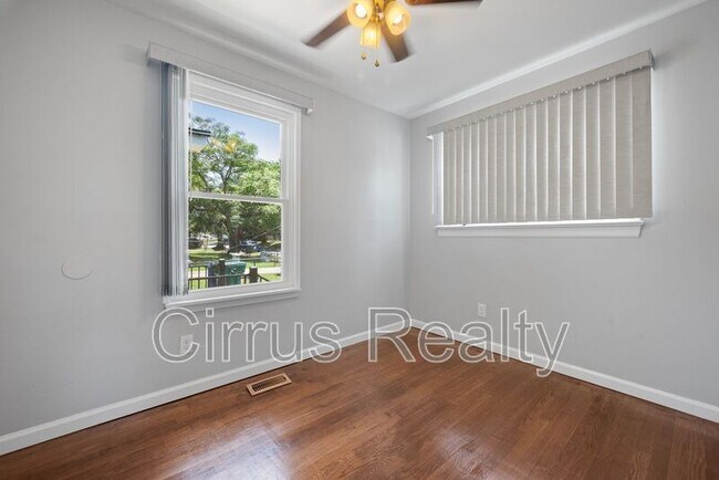 Foto del edificio - 1021 32nd St