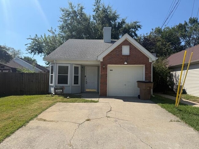 Cute Two Bedroom House in Donelson - Garage & Fenced Backyard - Cute Two Bedroom House in Donelson - Garage & Fenced Backyard