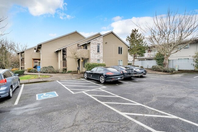 Building Photo - Allen Terrace-LLB-3130S