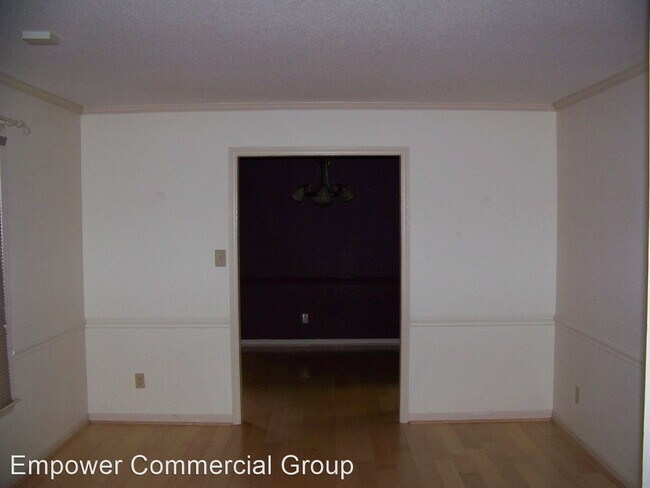 Building Photo - 3 br, 2 bath House - 6414 Deland Avenue